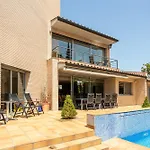 Exclusive With Pool Seaview
